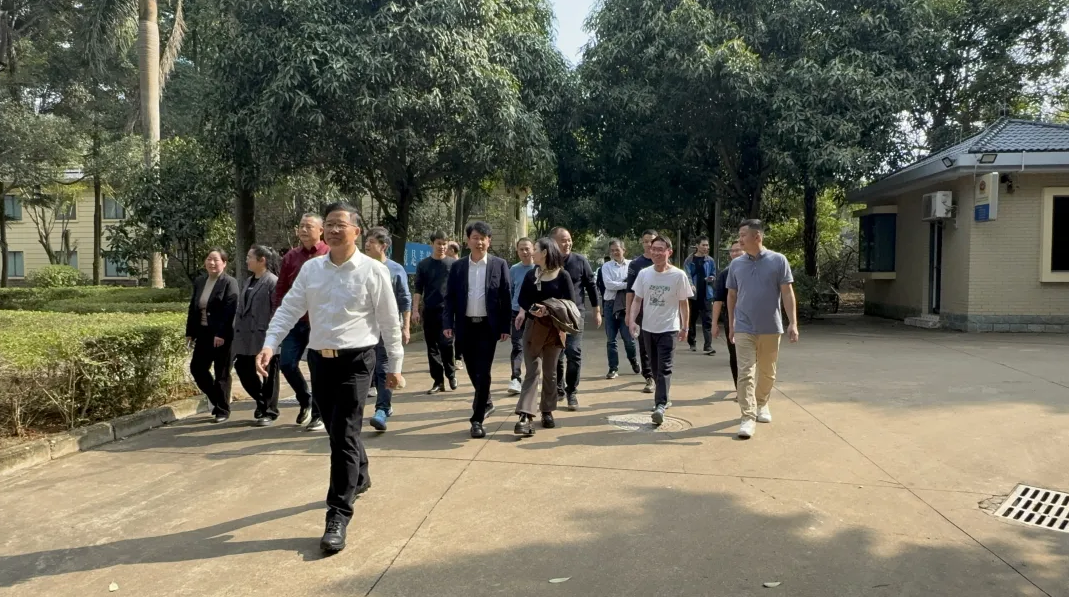 乐动体育水务集团举行“携手健步启新篇高昂有为正其时”公司团建活动